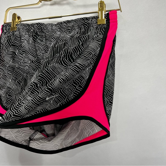 Nike Size Large Dri-Fit Tempo Running Shorts Black and Pink Printed Athletic - Picture 8 of 11